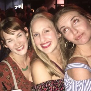 Meet your Posher, Caitlin